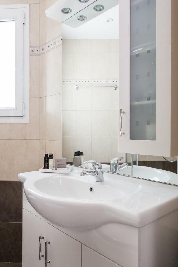 Delightful 1Bd Apartment In Plaka By Upstreet Athen Eksteriør billede